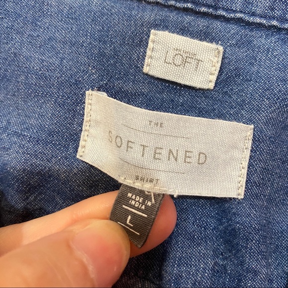 LOFT The Softened Shirt Chambray Jean L - Picture 2 of 9